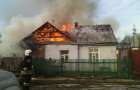 В Доброполье на пожаре пострадала женщина и двое детей