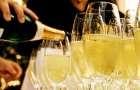 Как открыть шампанское без шума и пены