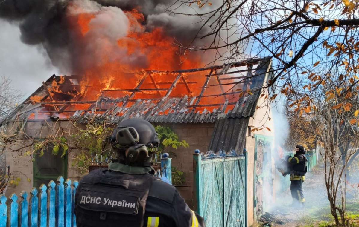 Под угрозой дронов: В Дружковке спасатели ликвидировали пожар после обстрела