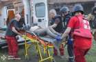 Авіабомби на Краматорськ: рятувальники дістали жінку з-під завалів