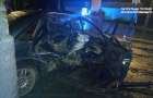 В Мариуполе пьяный водитель вдребезги разбил машину и угрожал горожанам шампурами
