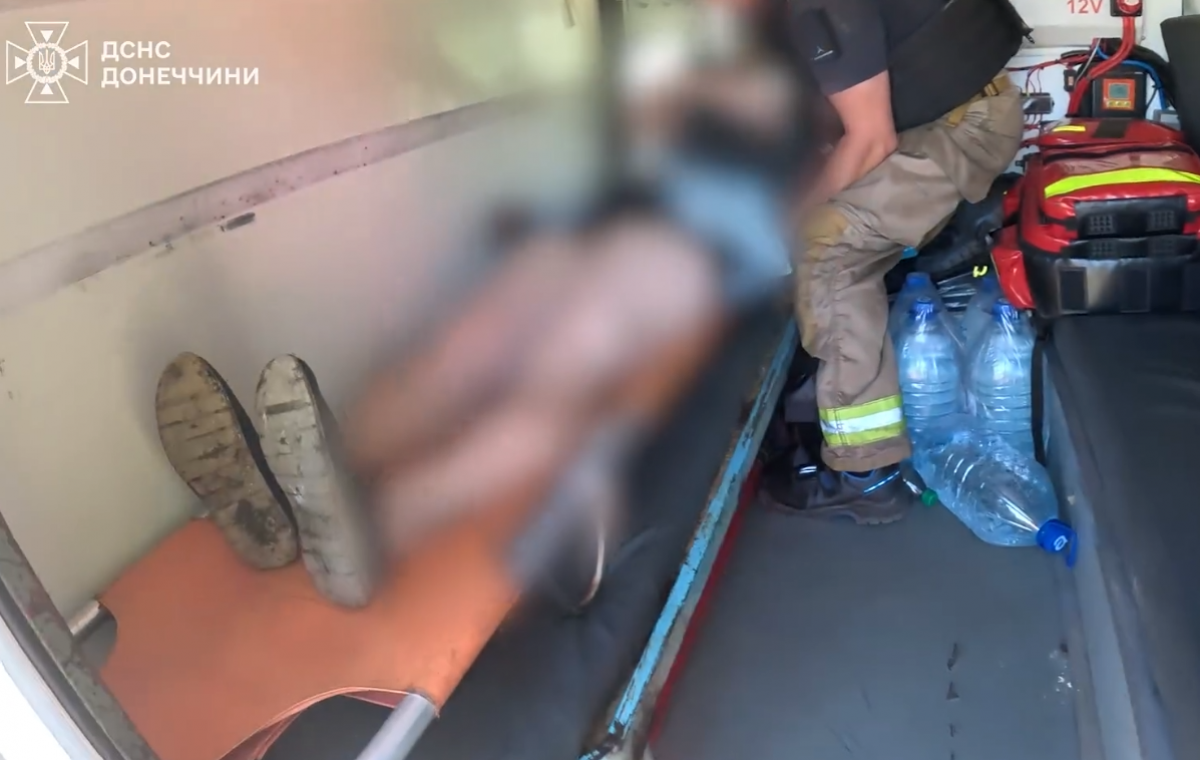 Спасатели доставили в больницу Константиновки раненых из Торецка
