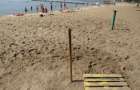 Вандалы атакуют Мариупольские пляжи