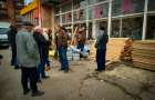Постраждалим домогосподарствам в Костянтинівці роздали будматеріали