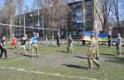 В Красноармейске школьники соревновались с военными в футболе и волейболе