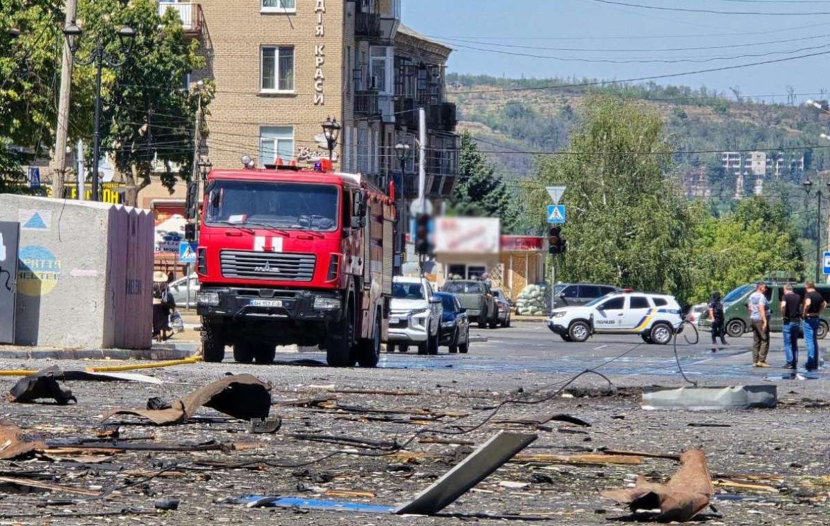 13 «Шахедов» ударили по центру Дружковки: Сколько человек пострадало и как выглядит рынок