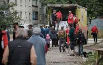 Жители освобожденных территорий Донетчины начали получать помощь от Красного Креста 