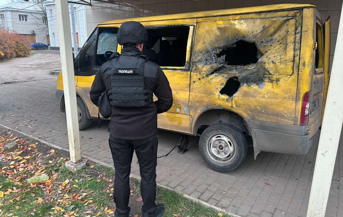 Є загиблий: Російський дрон атакував автомобіль у Костянтинівці