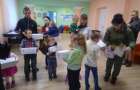 Детей Марьинского района порадовали подарками  из Великобритании