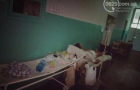 Пациент мариупольской больницы три дня пролежал в коридоре