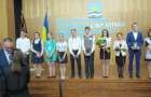 Добропольский городской голова наградил одаренных детей планшетами