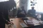 Константиновка: Почему сотрудник налоговой упал лицом в асфальт