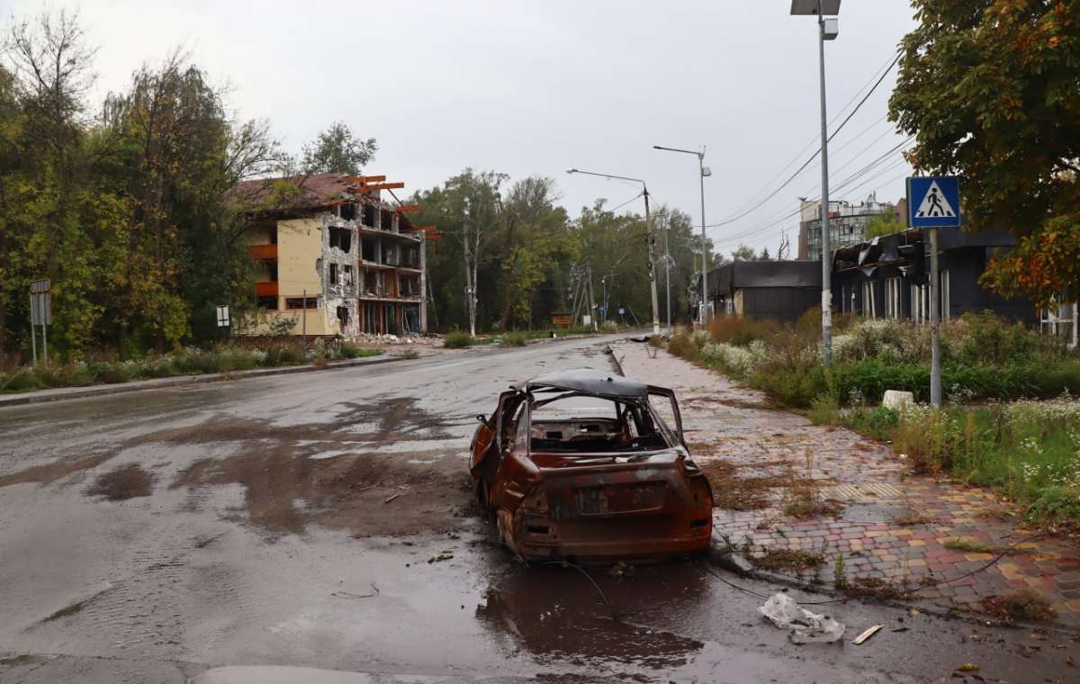 Разрушенный Святогорск: Полиция проводит стабилизационные мероприятия. Фото
