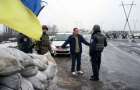 Взятки и незаконный груз: Как прошли сутки на КПВВ Донбасса