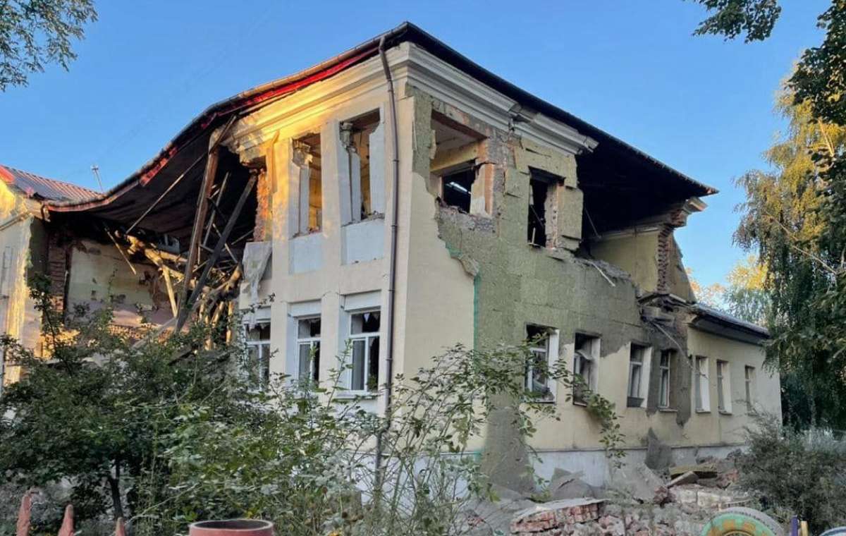 Удар по Славянску: от детского сада остались руины. Видео