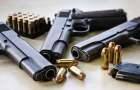 В Мариуполе полицейские призвали горожан сдать оружие, на которое нет разрешения