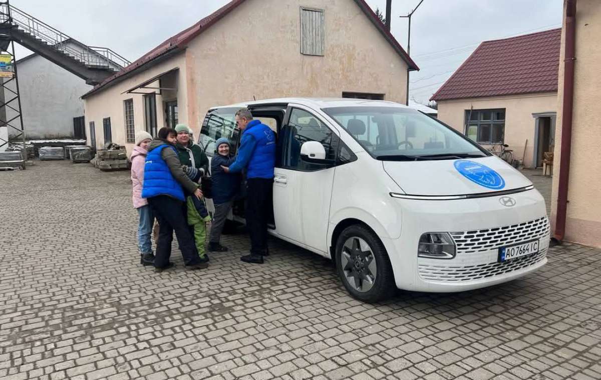 Семье из Дружковки помогли переехать на Закарпатье. Фото