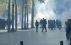 В Париже применили газ против протестующих