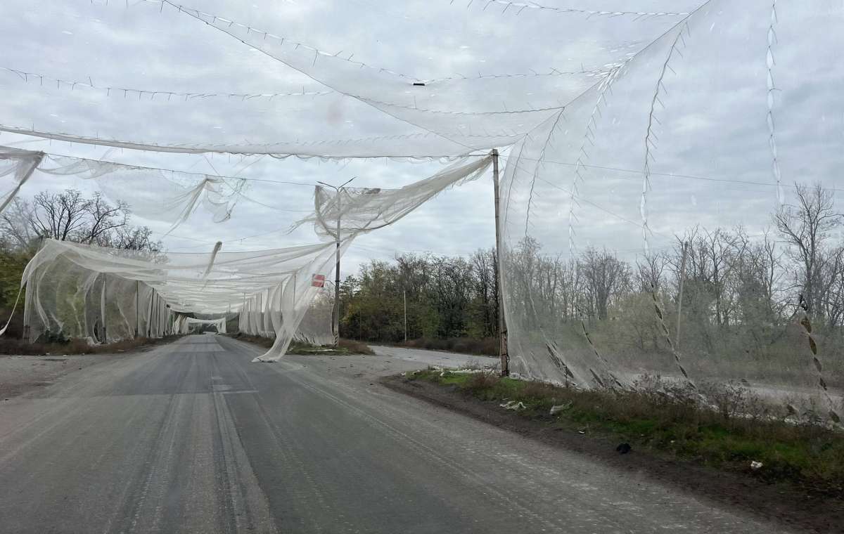 Дома горят, люди идут за водой и едой: Как живет Константиновка 17 октября