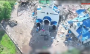 Российский военный с флагом дошел до одного из храмов в центре Константиновки: видео