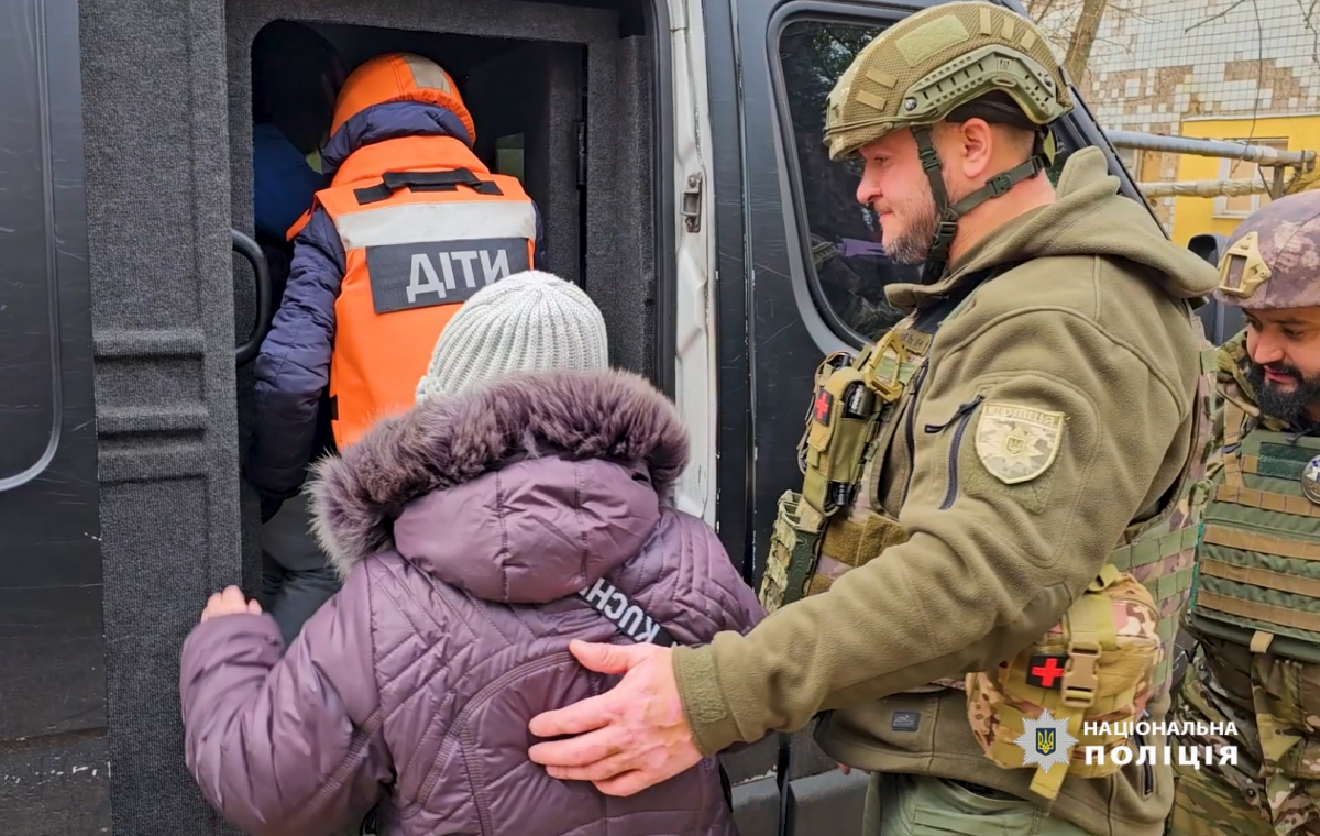 На Донеччині заборонили проводити будь-які освітні заходи офлайн