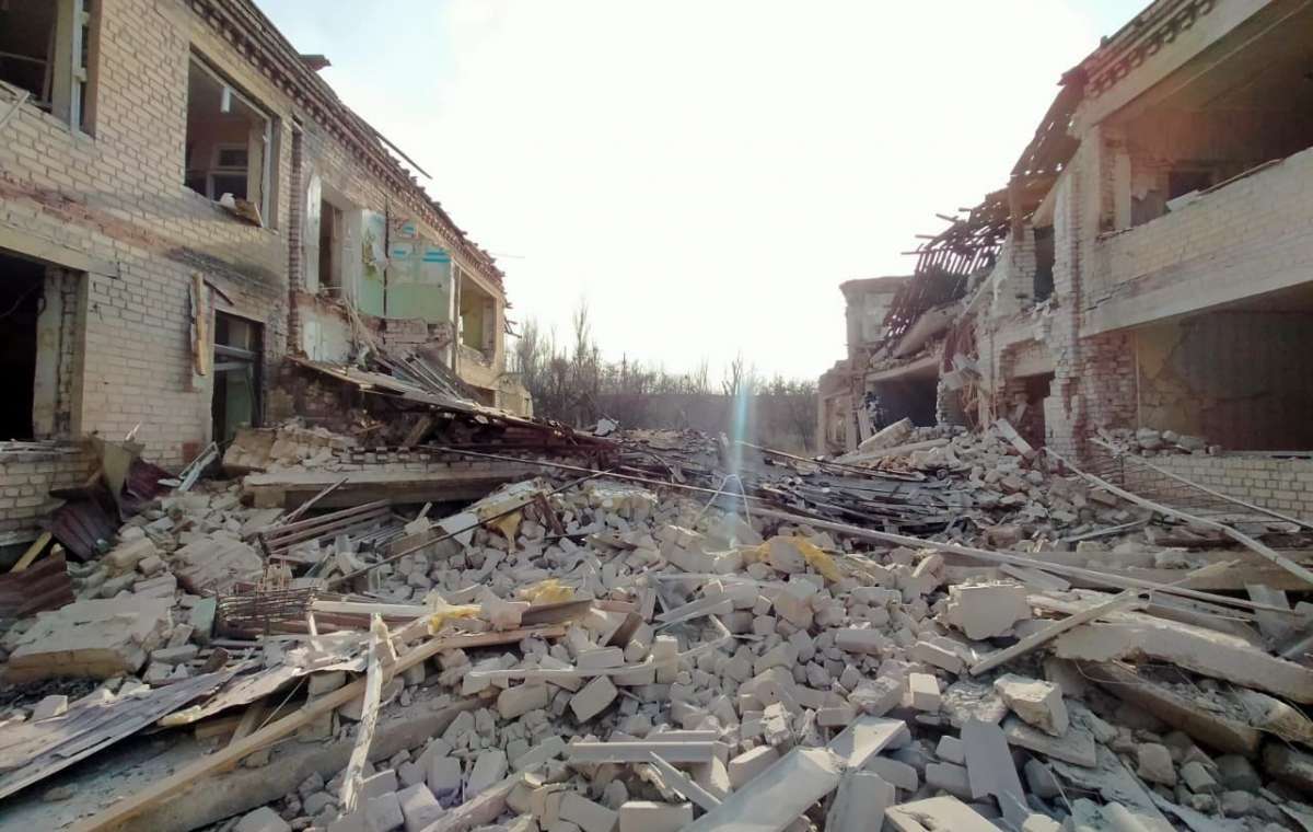 Оккупанты одним ударом полностью уничтожили детский сад в Торецке