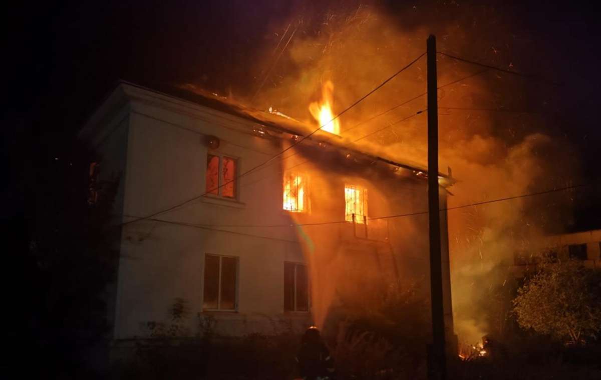 Обстрелы Донецкой области: Спасатели потушили шесть пожаров 