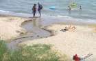 В море стекают нечистоты: коммунальщики Мариуполя неделю не могут устранить течь