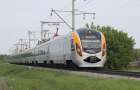 Поезд Запорожье – Киев экстренно остановили из-за игрушки