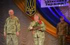 В Мариуполе защитников Украины отметили наградами за мужество и героизм