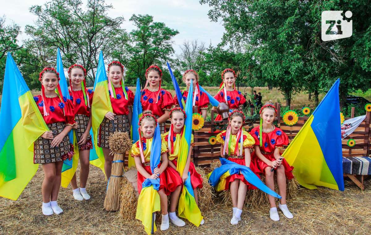 «Вільний степ» в Константиновке: Огненное шоу, украинские песни и «вкусные» традиции	
