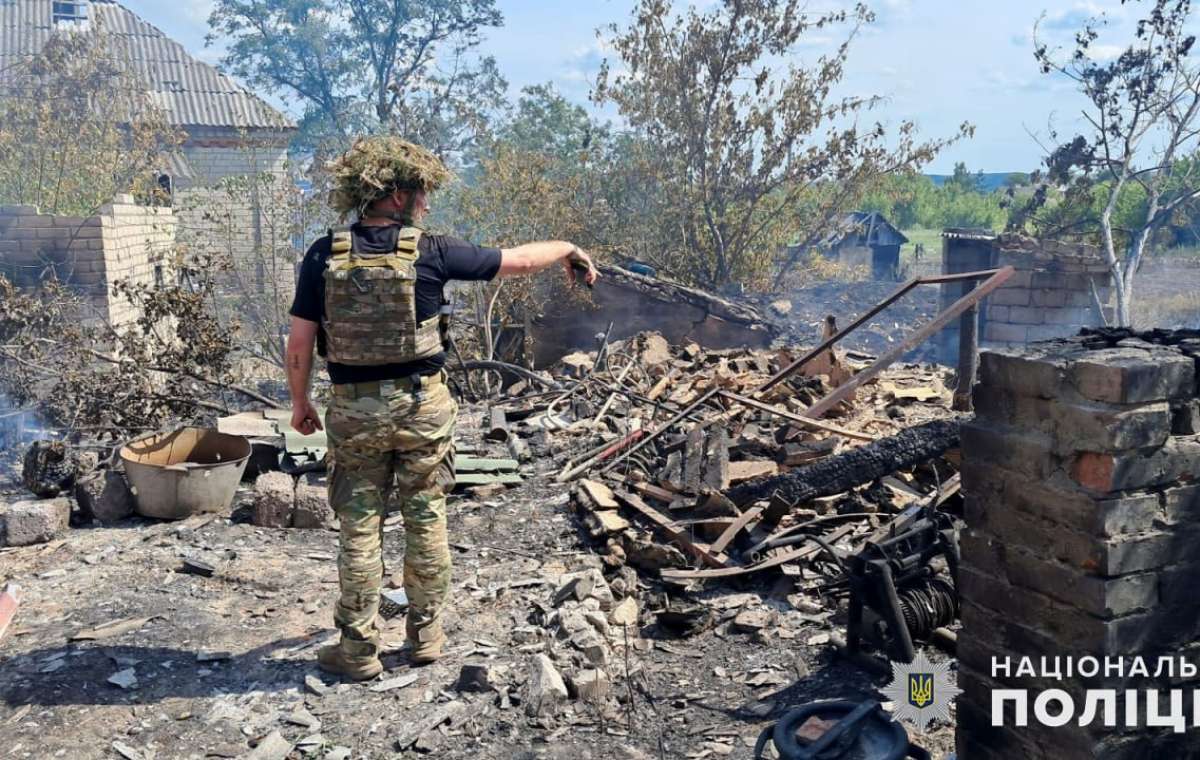 По Костянтинівці вдарили з артилерії, пошкоджено будинок