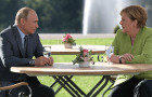 Putin and Merkel discussed Ukraine and construction of Nord Stream 2