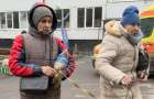 З Костянтинівки в нікуди: Дві жінки з птахами та собаками терміново шукають дім