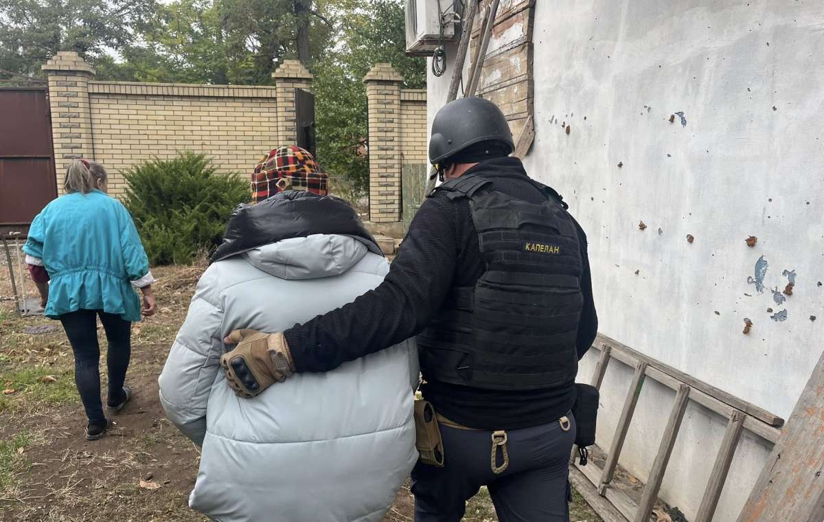 Волонтеры вывезли из Константиновки 11 человек, среди которых раненые