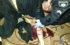Полиция Мариуполя спасала мужчину, который порезал себе вены