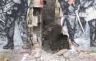 В Мариуполе разбили стену с муралом от полка «Азов»