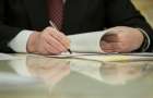 Порошенко подписал закон об утверждении указа о введении военного положения