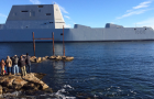 Крутейший эсминец США сломался в Панамском канале