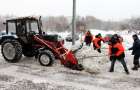 Снег на Днепропетровщине: из-за падения дерева погиб человек