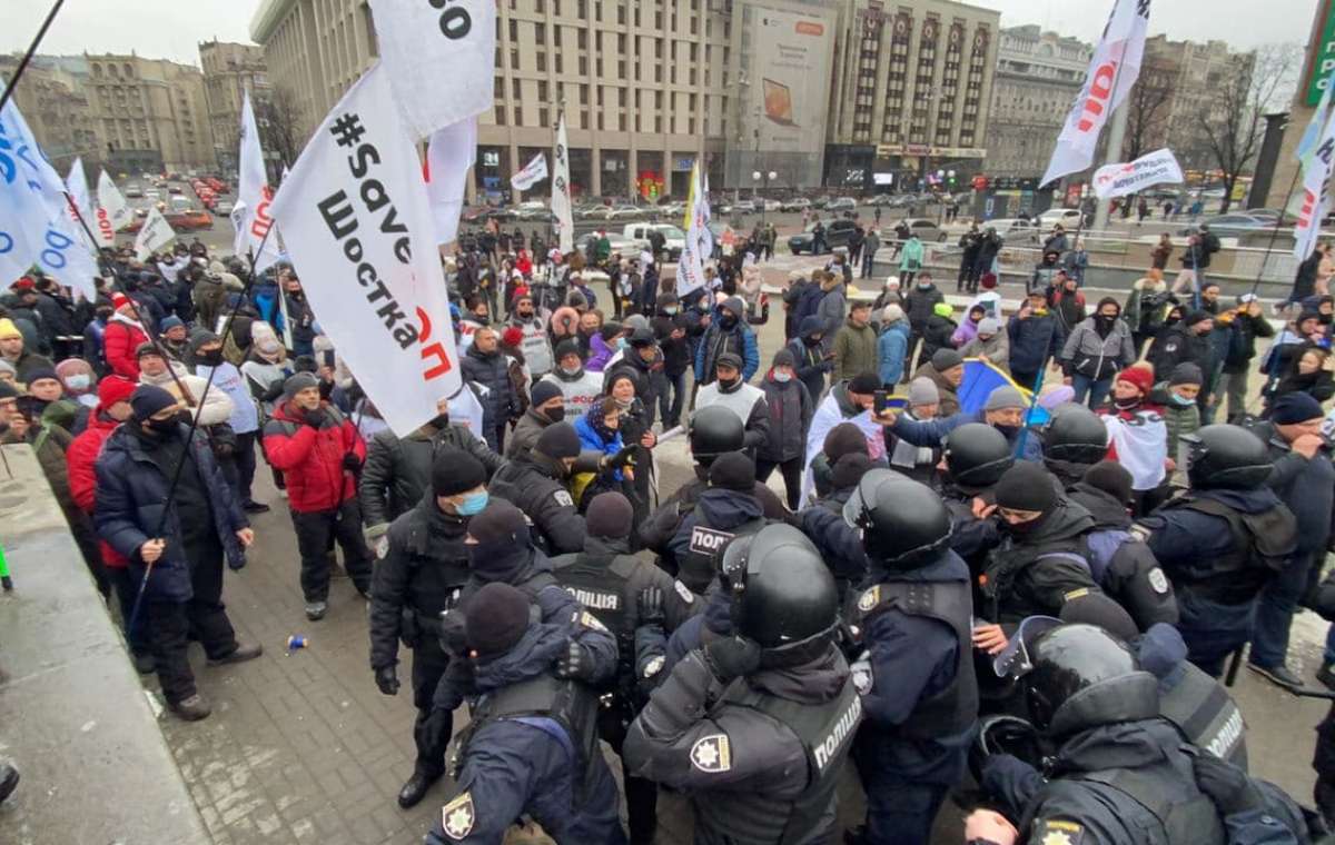 На Майдане в Киеве вновь жарко