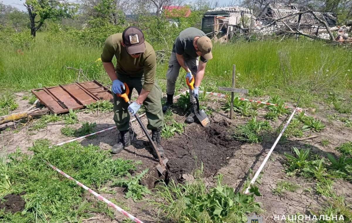 Полиция Славянска провела эксгумацию погибших в Богородичном