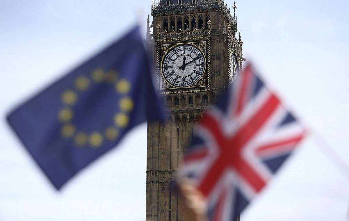 Европарламент согласился отсрочить Brexit
