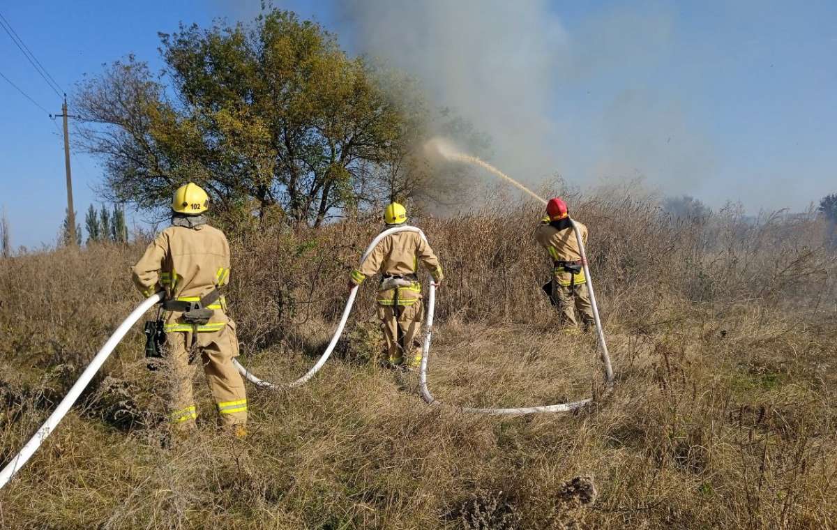 У Костянтинівській громаді гасили дві пожежі за останню добу