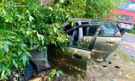 В Донецкой области спасатели деблокировали мужчину из автомобиля после ДТП