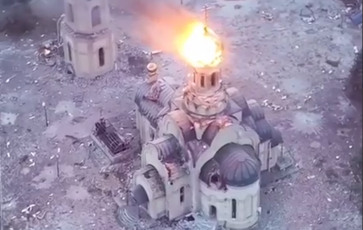 Окупанти повністю знищили Благовіщенський храм в Бахмуті. Фото до/після
