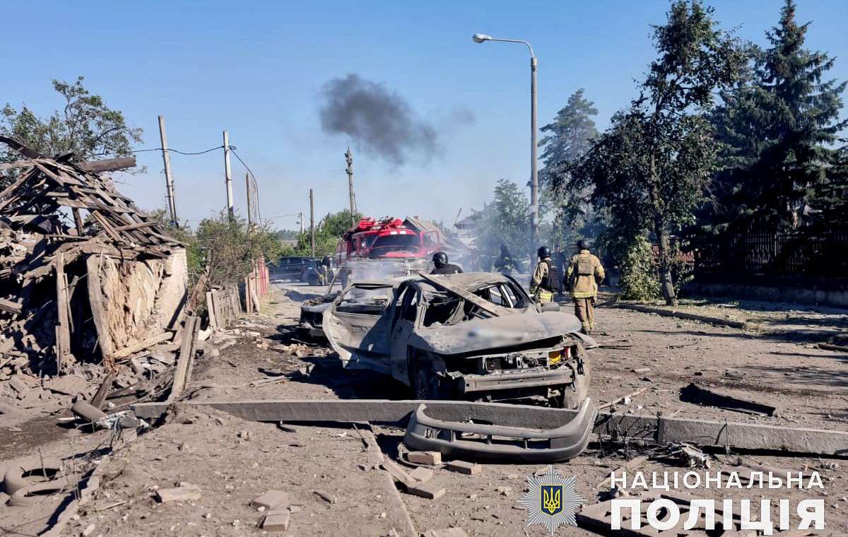 По Константиновке ударили полутонной бомбой с УМПК: Сводка по области на 13 июля