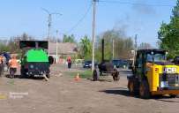 На автошляхах Костянтинівки працює міні-асфальтний завод «Рециклер»
