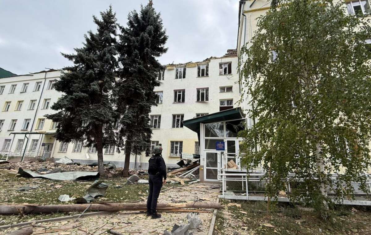 На Константиновку сбросили 5 бомб «КАБ-250»: разрушены дома и медучреждение