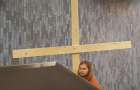 Мужчина в образе Иисуса Христа пробил потолок в метро
